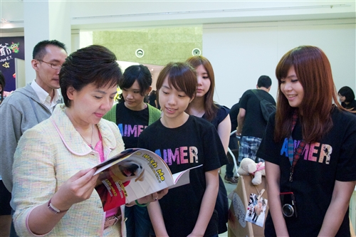 大傳系第25屆畢業成果展在黑天鵝展示廳展出。