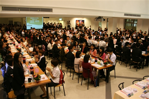 住宿學院(Residential College)：high table