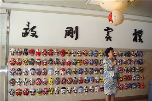 文學院舉辦「海容千水‧月映萬川」文學週活動。