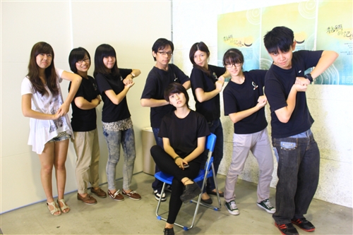 資傳系學生展現學習成效--拍攝《黏稠的記憶》。