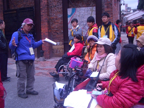 校園與社區服務學習：「有愛無礙萬華剝皮寮之行」。