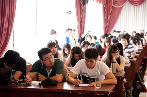 外交部長楊進添蒞校演講：「中華民國外交之新機會與作為」。