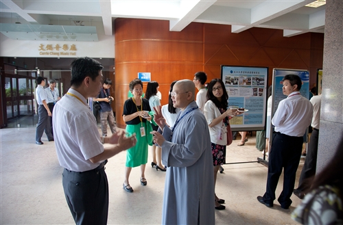 資圖系舉辦「2012年第十一屆海峽兩岸圖書資訊學學術研討會」。