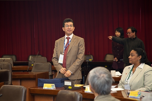 本校成立全國首創的跨國遠距教學碩專班，招收中南美洲友邦在職菁英。