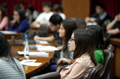 管中閔院士蒞校暢談國際經濟大趨勢。