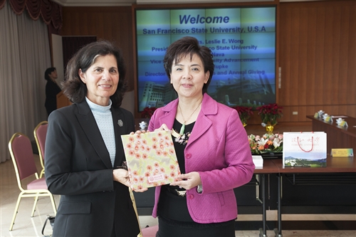 美國姊妹校舊金山州立大學校長等一行4人蒞校參訪。