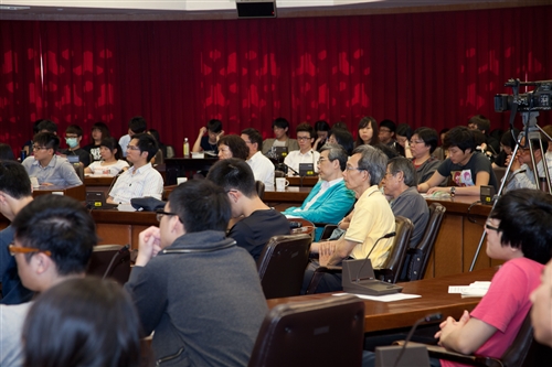 管中閔院士蒞校暢談國際經濟大趨勢。