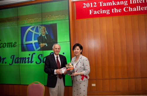 國際高等教育大師Jami Salmi蒞校演講：「Facing the Challenges of the 21st Century：Competition or Collaboration？」。