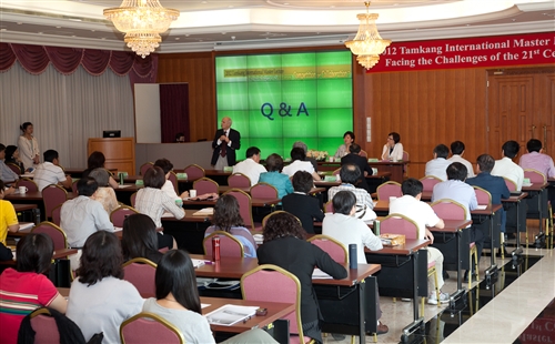 國際高等教育大師Jami Salmi蒞校演講：「Facing the Challenges of the 21st Century：Competition or Collaboration？」。