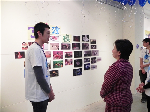 資傳系師生數位藝術創作展「媒語季」。