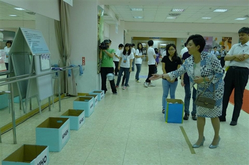 學務處舉辦「100學年度社團實習與實作課程成果展」。