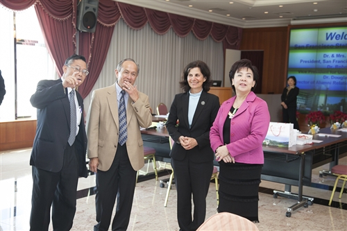 美國姊妹校舊金山州立大學校長等一行4人蒞校參訪。