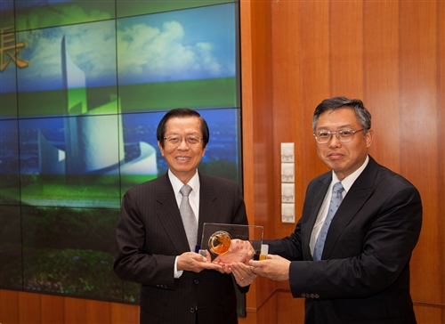 外交部長楊進添蒞校演講：「中華民國外交之新機會與作為」。