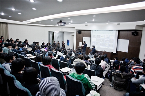 內政部李部長鴻源蒞校專題演講「給台灣2030年的備忘錄」。