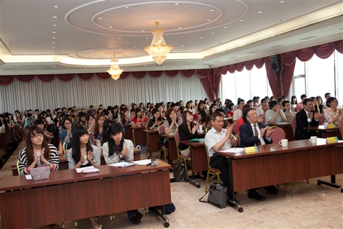 外交部長楊進添蒞校演講：「中華民國外交之新機會與作為」。