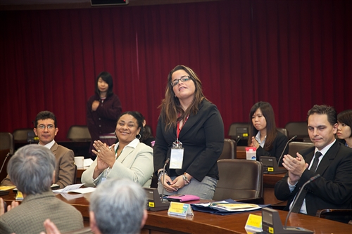 本校成立全國首創的跨國遠距教學碩專班，招收中南美洲友邦在職菁英。