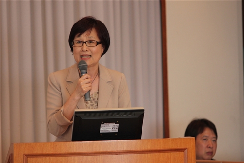 本校舉行「100年度教學單位計畫執行成果發表會」。