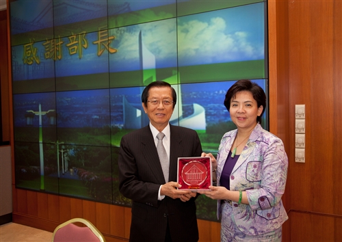 外交部長楊進添蒞校演講：「中華民國外交之新機會與作為」。