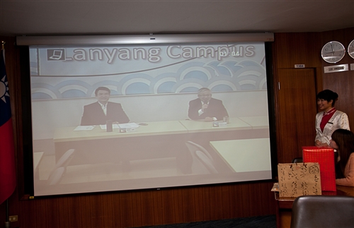 本校與國立三重高中簽訂策略聯盟。