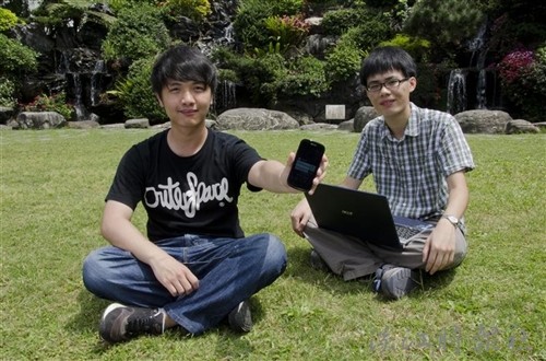 大一生戴佑軒、顏均安結合技術與創意開發淡江專屬App軟體。