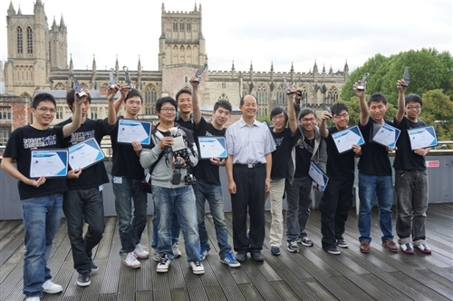 電機系機器人再創FIRA 世界盃機器人大賽5金3銀3銅佳績。