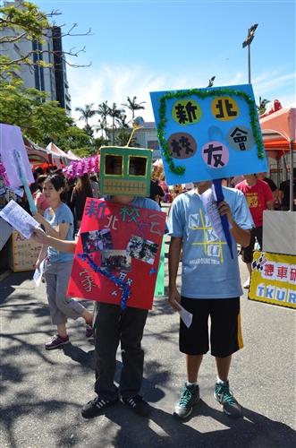 學生會、聯合校友會共同舉辦「102學年度社團招生博覽會」。