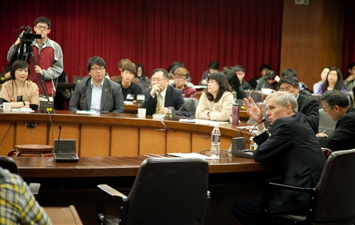 卜睿哲博士專題演講談「面對中國大陸：台灣未來的挑戰」。