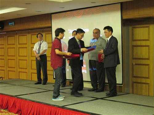 機電系學生榮獲「第11屆國際熱管硏討會」最佳論文奬。