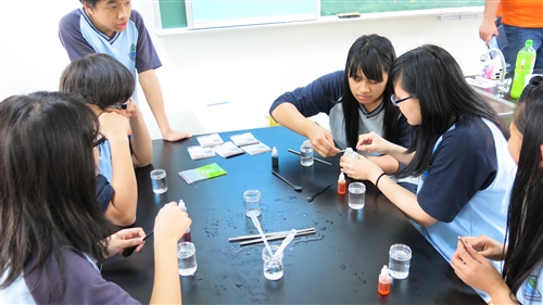 本校理學院與花蓮縣教育處合作推廣洄瀾化學教育。