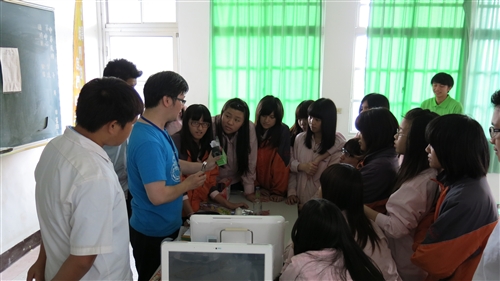 本校理學院與花蓮縣教育處合作推廣洄瀾化學教育。