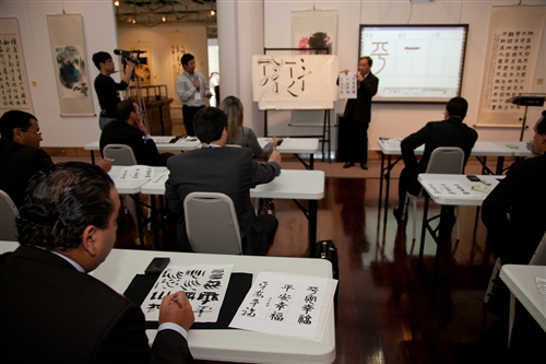 本校跨國遠距「亞洲研究所數位學習碩士在職專班」舉辦開學與歡迎茶會。