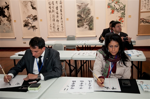 本校跨國遠距「亞洲研究所數位學習碩士在職專班」舉辦開學與歡迎茶會。