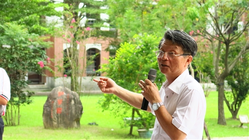 本校行動化學館再度前進高雄推廣化學教育。