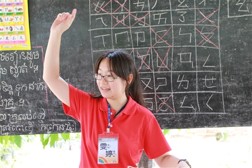 本校「柬埔寨服務學習團」7度赴柬國服務。