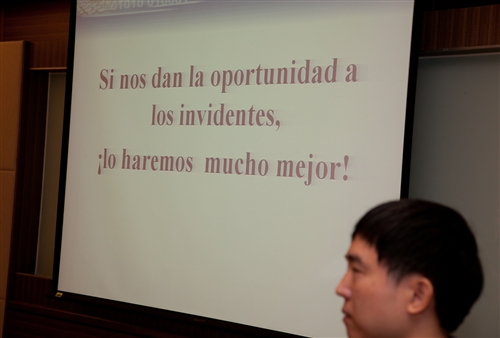 巴拉圭總統佛朗哥伉儷一行17人蒞校參訪盲生資源中心。