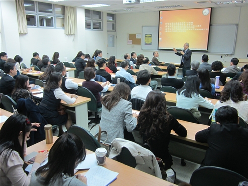 商管碩士在職專班邀請行政院政務委員林政則蒞校演講。