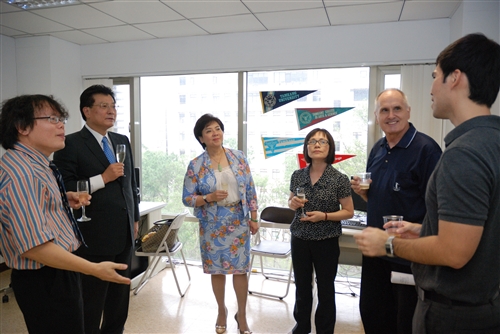 英文系成立「學術英文寫作諮詢室」，提供英文寫作相關建議。