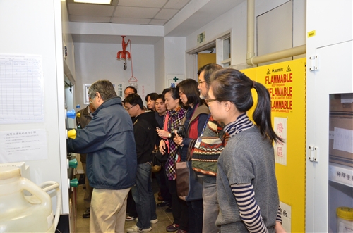 化學系舉辦全國性「2013第八屆鍾靈化學創意競賽」。