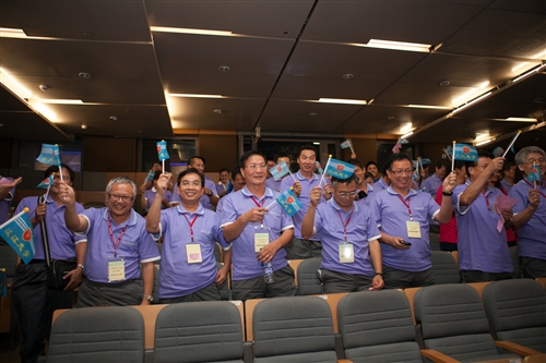 本校榮獲教育部102年度獎勵學校體育「績優學校獎」。