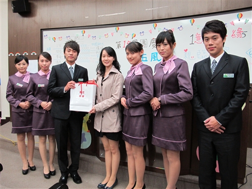 親善大使團歡慶祝15週年團慶。