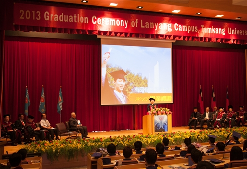 蘭陽校園舉行第5屆畢業典禮。