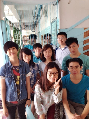 建築系大一設計課教學實習活動：「色彩佔領系館計畫」。