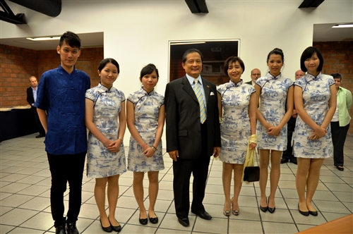 本校「2013年國際青年大使團」前往墨西哥進行文化交流。