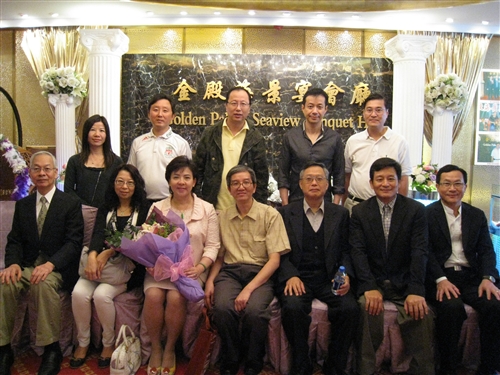 張校長率團出席香港校友會舉辦之本校63週年校慶慶祝大會活動。