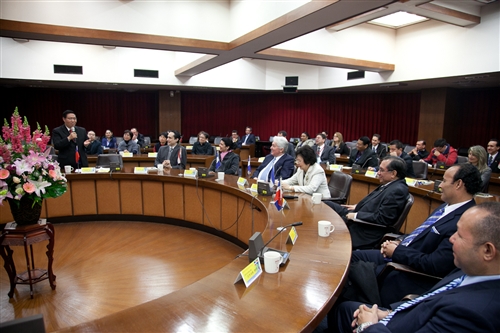 本校跨國遠距「亞洲研究所數位學習碩士在職專班」舉辦開學與歡迎茶會。