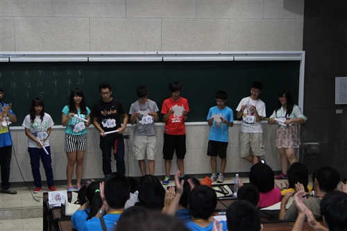 理學院舉辦國中、高中科學營。