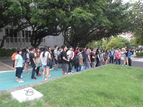 為讓大一新生快速上手大學課程，理學院舉辦數學營。