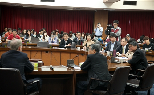 卜睿哲博士專題演講談「面對中國大陸：台灣未來的挑戰」。