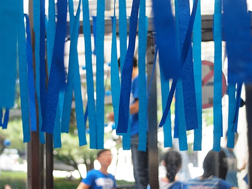 建築系大一設計課教學實習活動：「色彩佔領系館計畫」。