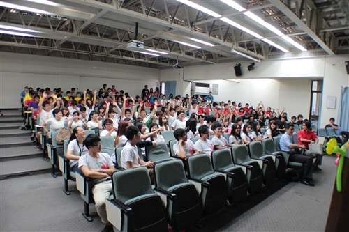 「愛與希望」暑假社會服務隊授旗出發！